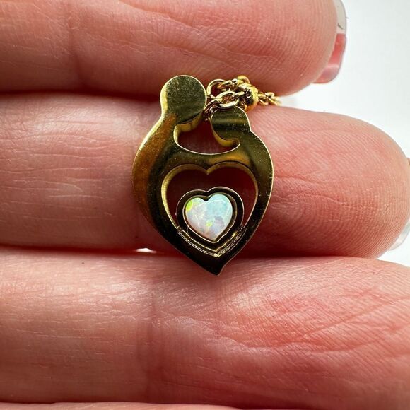 NIB gold tone "mother and child" holding opal, 18" necklace! - Picture 10 of 13